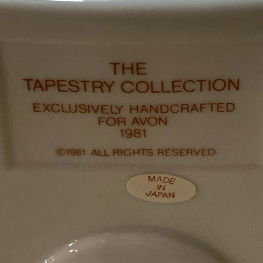 The Tapestry Collection by Avon 1981 Frame Porcelain 3.5 By 5 (holds 3x4 pic)